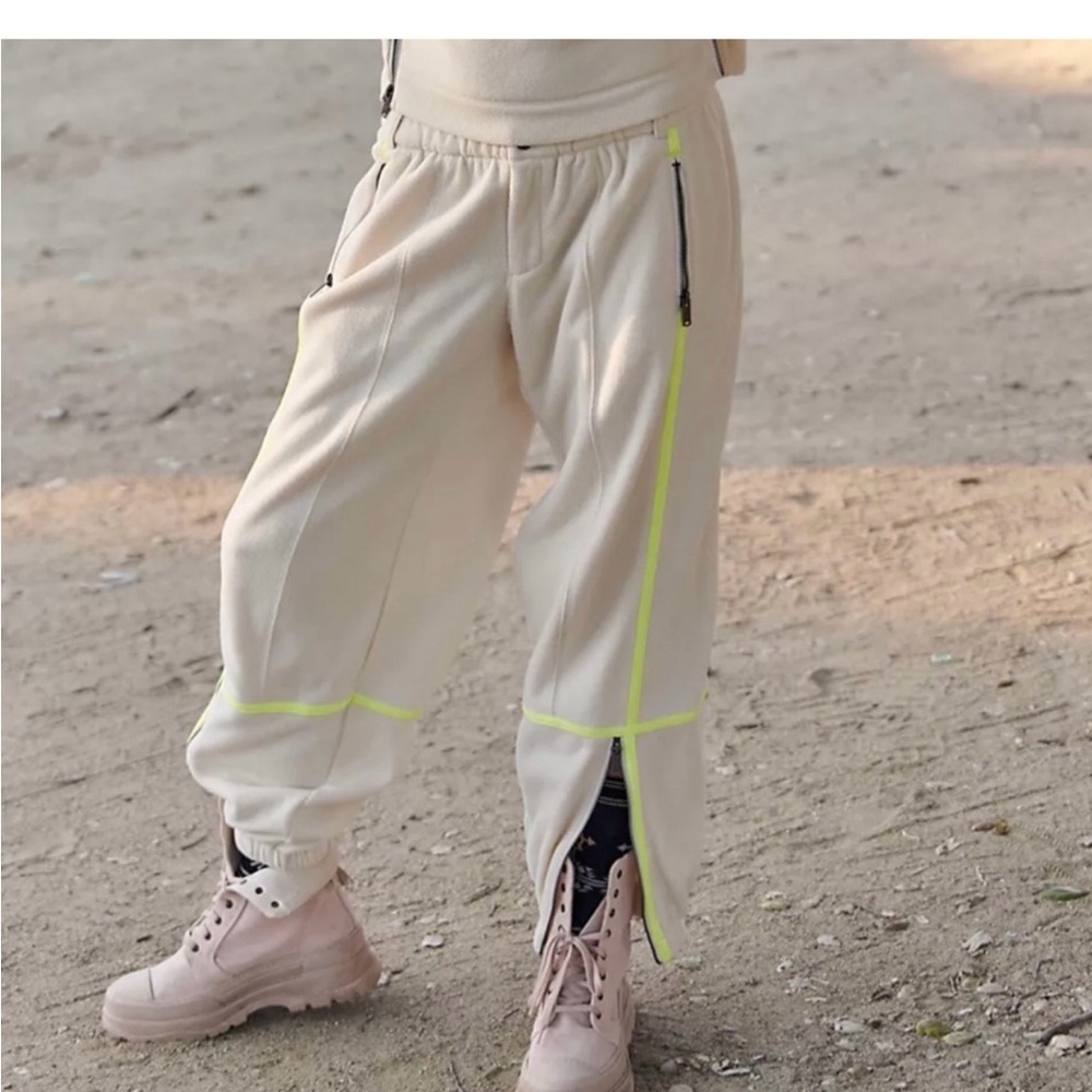 Free People Movement Arena Pants NWT, size XS